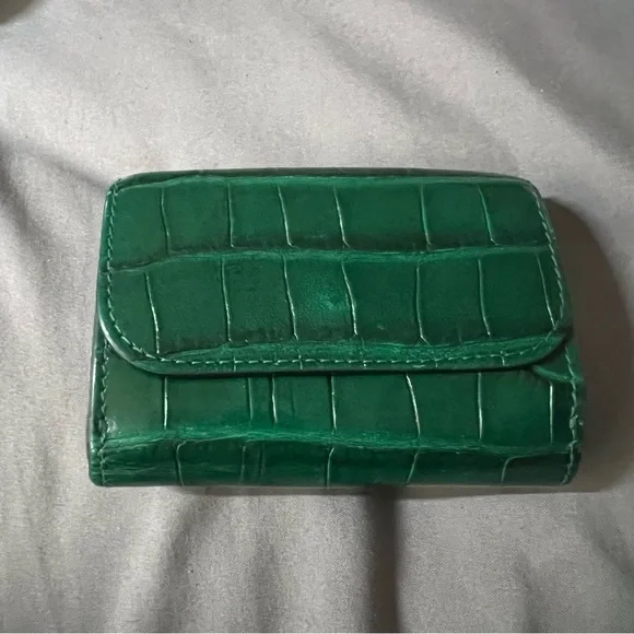 Chloé Compact Wallet - Picture 4 of 10